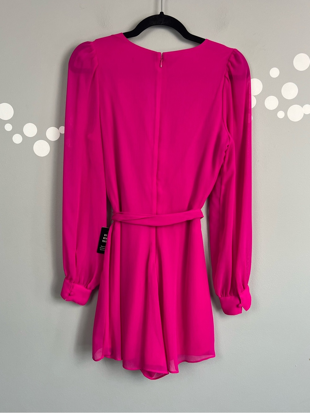 Express NWT Hot Pink Surplice Wrap Romper Long Sleeve Tie Waist Size XS - Picture 8 of 12